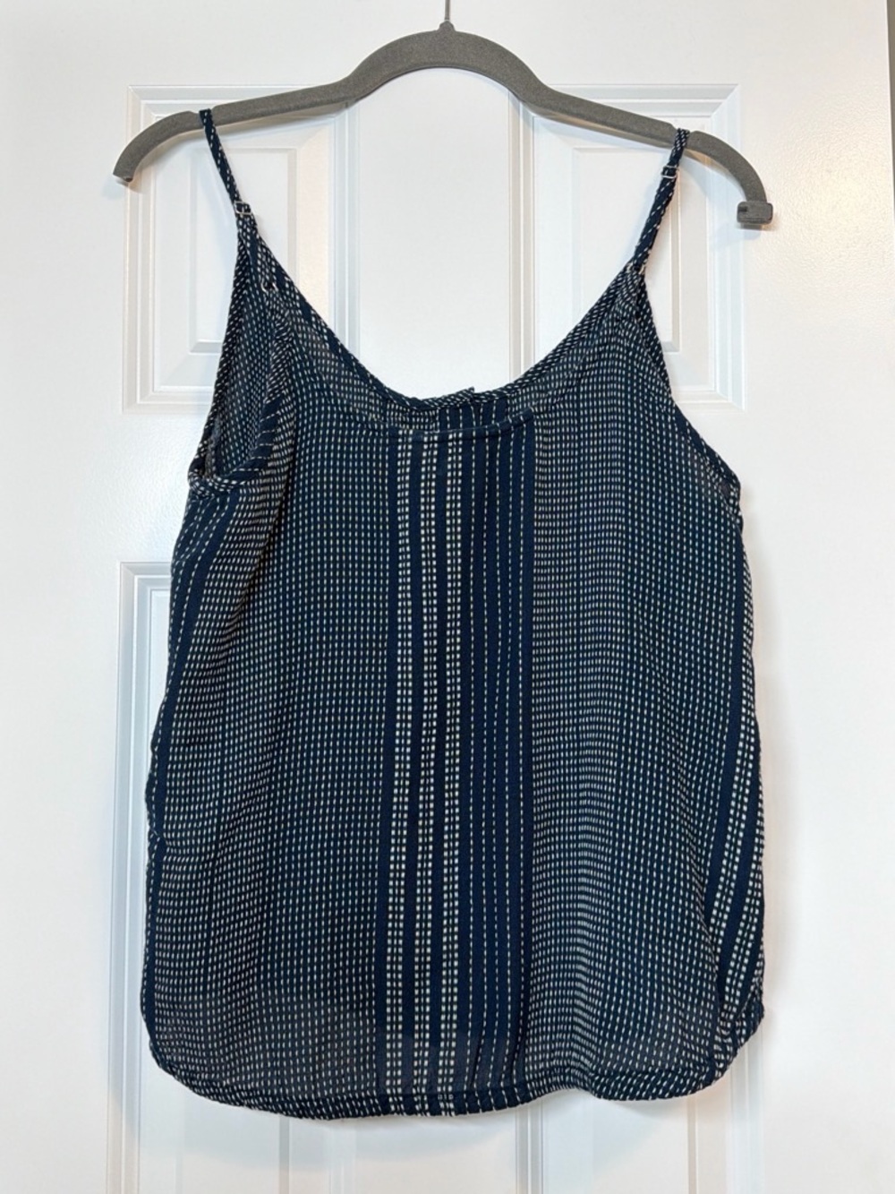 Button-Front Navy Patterned Cami Tank Top - Picture 4 of 4
